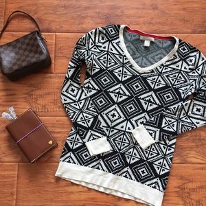 Banana Republic v-neck sweater size small petite